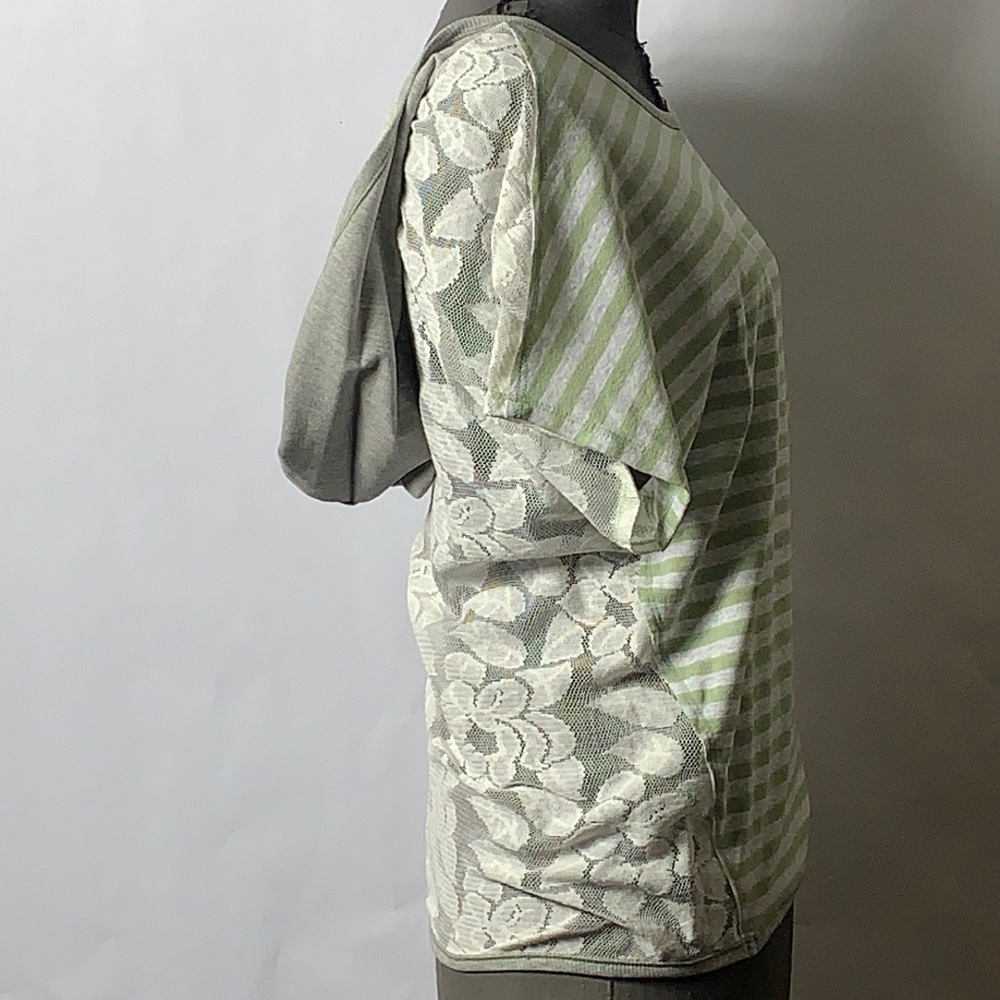 Back lace hoodie top